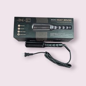 She‎ By Beyond Beauty Black Mini Ceramic Heat Brush (Never Been Used Retail 299)